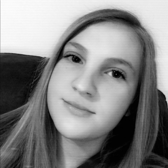 Meet your Posher, Jailyn - Picture 1 of 1